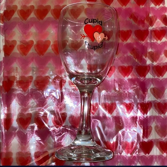 SOLD 🔥Valentine’s Wine Glass🔥 - Picture 3 of 4